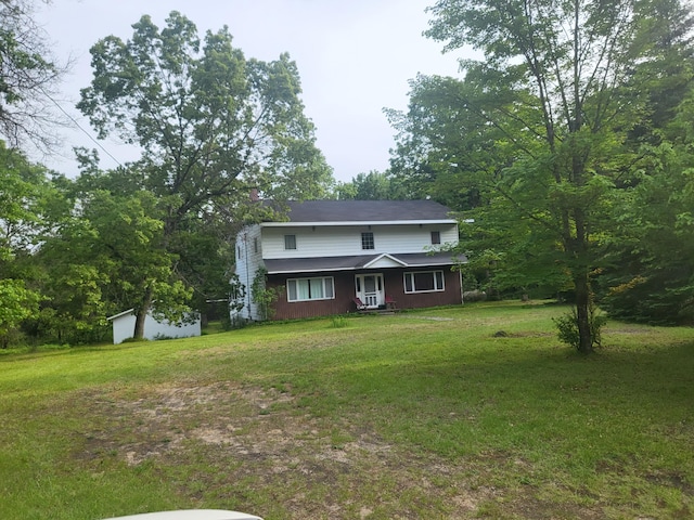 view of front of house with a front yard