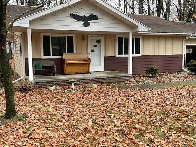 view of front of property with a porch