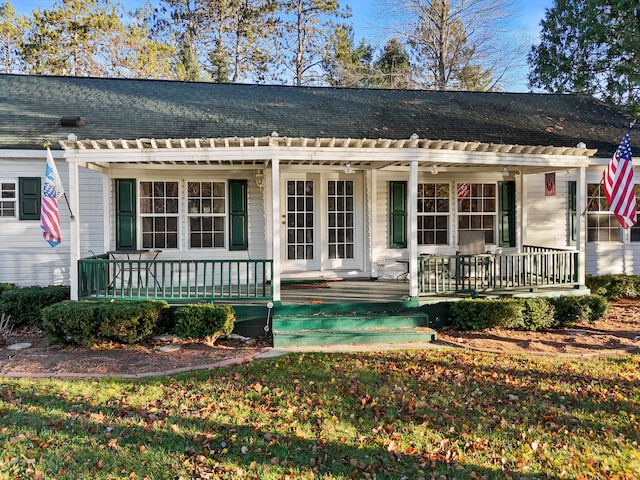 view of front of property featuring a porch