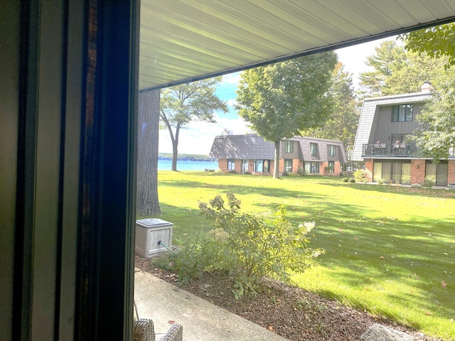 view of yard with a water view