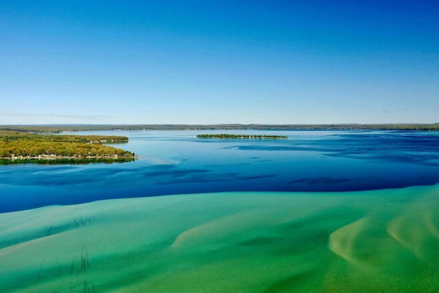 view of property's community featuring a water view