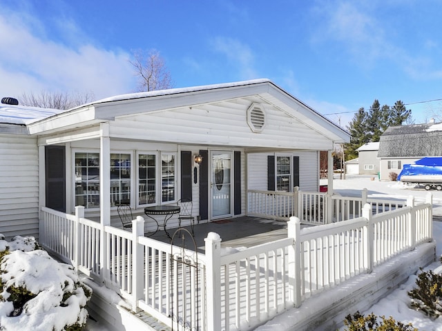 view of front of property