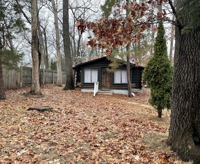 view of front of property