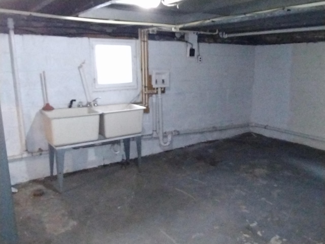 basement featuring sink