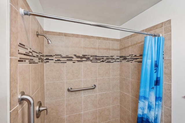 bathroom with curtained shower