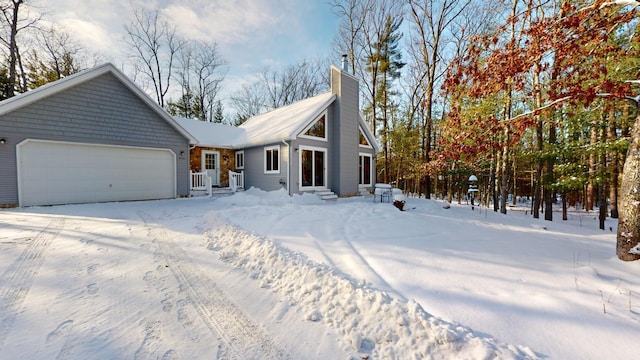 view of front facade featuring a garage