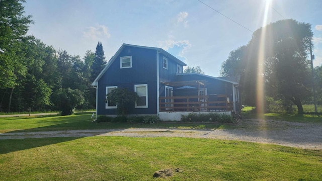 exterior space featuring a lawn