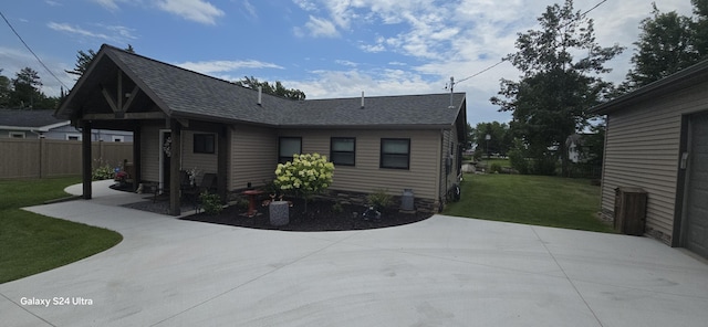 exterior space featuring a lawn