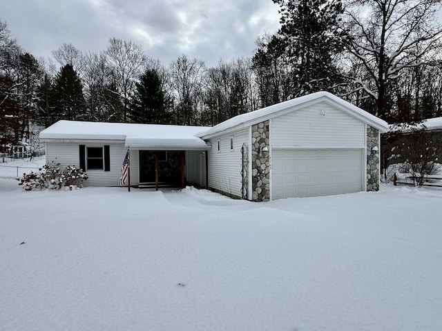 view of front of property featuring a garage