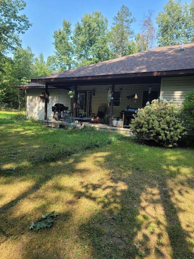 view of yard with a patio area