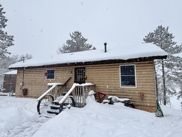 view of front of property