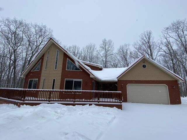 view of front of home featuring a garage