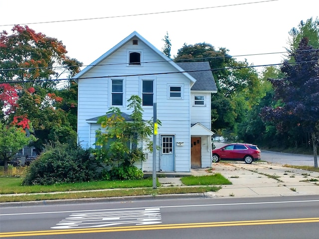 view of front of house