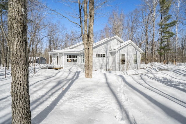 view of front of property