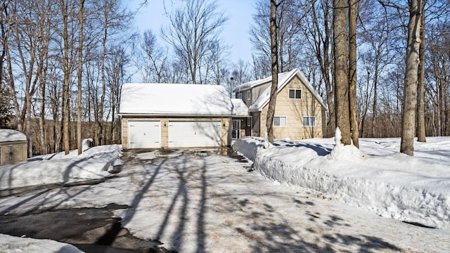 view of front facade with an attached garage