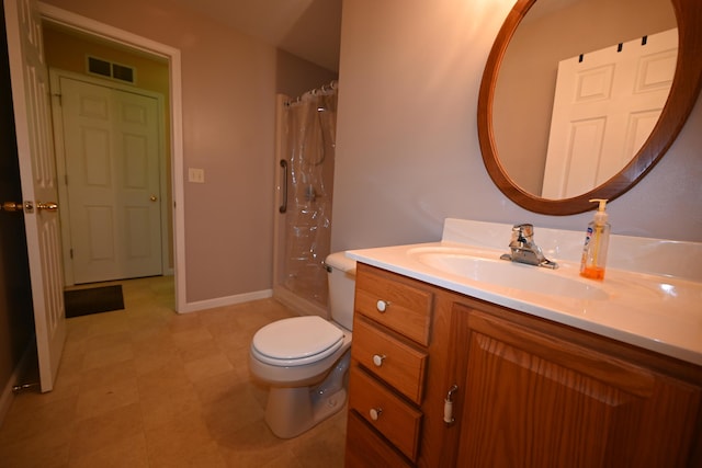 bathroom featuring baseboards, visible vents, toilet, a shower with curtain, and vanity