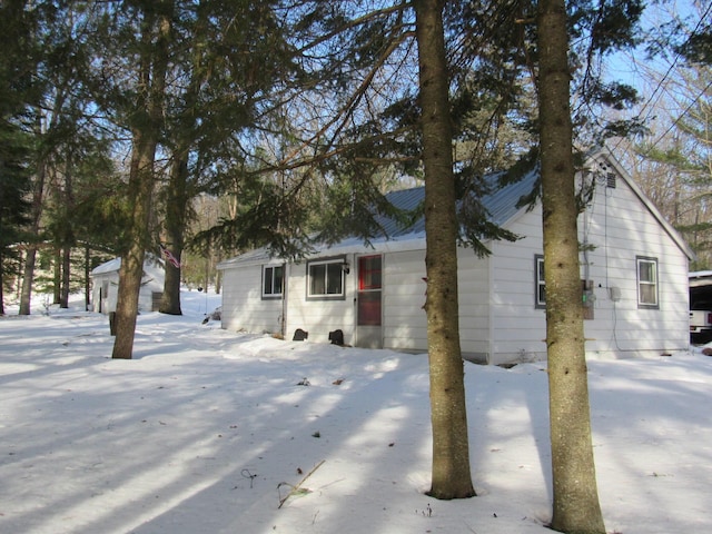 3821 S Townline Rd, Prudenville MI, 48651, 2 bedrooms, 1 bath house for sale