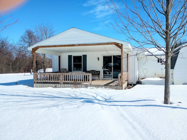 view of front of home featuring a porch