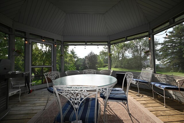 view of sunroom / solarium