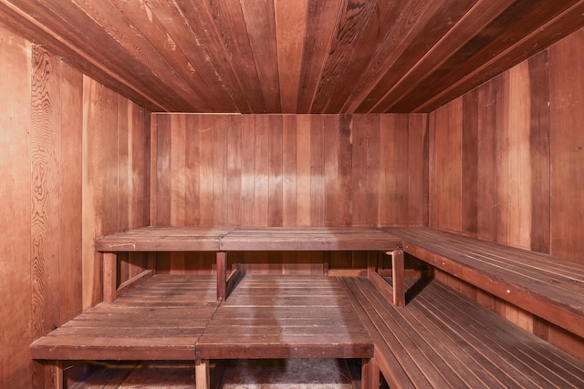 view of sauna / steam room