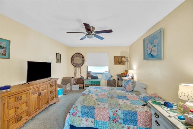 125 Capri Ave, Sebastian, FL 32958 - full bathroom featuring shower / tub combo, vanity, and toilet