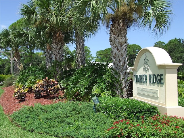 view of community / neighborhood sign