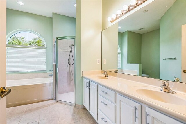 412 N Key Lime Sq SW, Vero Beach, FL 32968 - tiled living room with ceiling fan