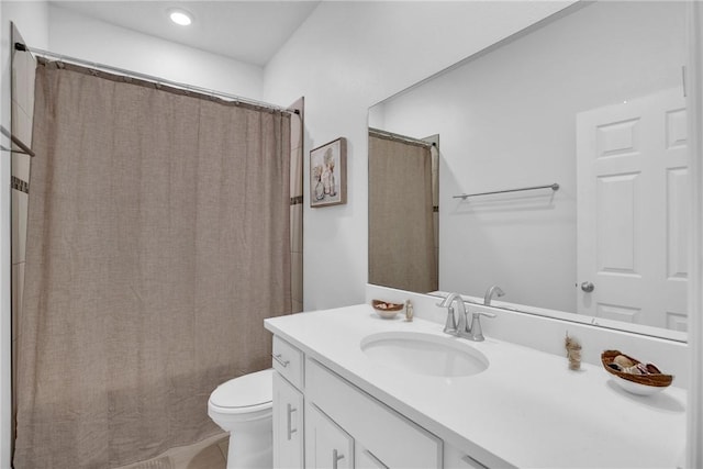 102 52nd Sq, Vero Beach, FL 32967 - bathroom with toilet, curtained shower, and vanity
