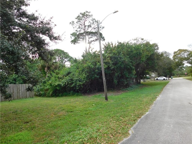 Listing photo 2 for 471 Kumquat Ave, Sebastian FL 32958