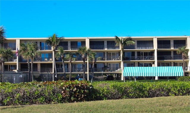 3939 Ocean Dr Unit 205C, Vero Beach, FL 32963 - view of apartment building / complex
