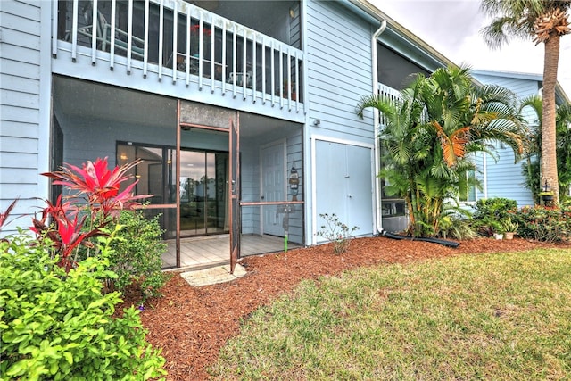 exterior space featuring a yard