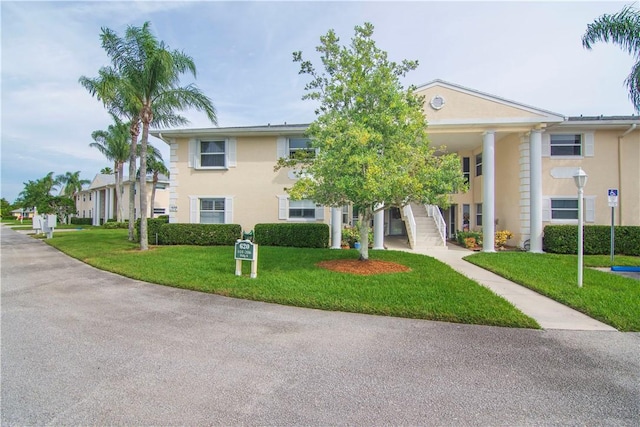 view of front of house with a front yard