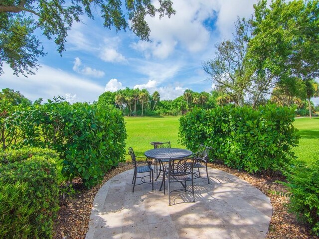 1255 Saint Georges Ln, Vero Beach, FL 32967 - photo 17