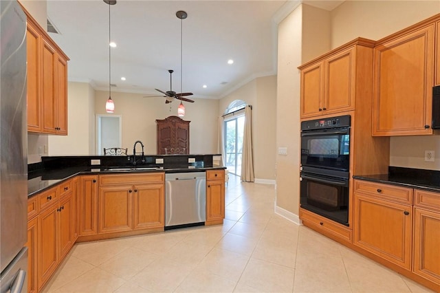 6124 57th Ct, Vero Beach, FL 32967 - kitchen with appliances with stainless steel finishes, a sink, crown molding, dark countertops, and ceiling fan