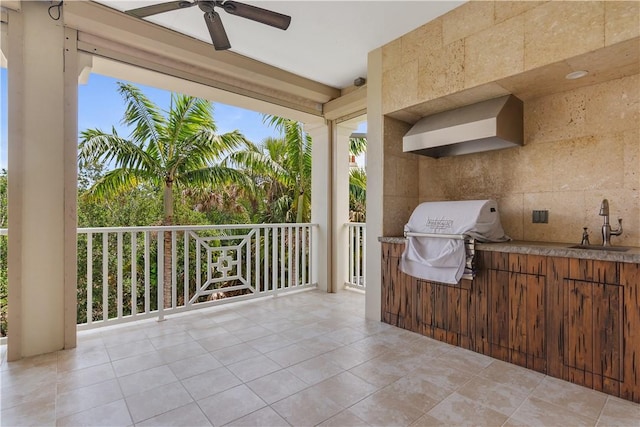104 Island Plantation Ter Unit 304, Vero Beach, FL 32963 - view of patio / terrace with a ceiling fan, area for grilling, and a sink