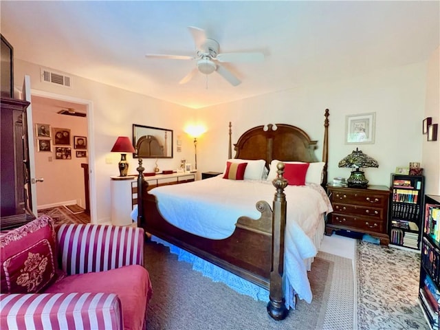 bedroom with ceiling fan