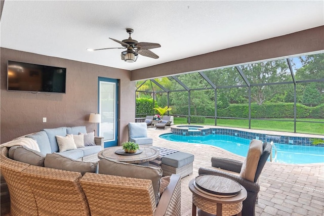 5417 Antigua Cir, Vero Beach, FL 32967 - view of pool with an outdoor hangout area, a patio, ceiling fan, and a pool with connected hot tub