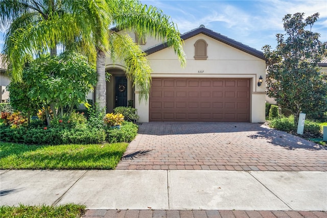 view of front of house featuring a garage