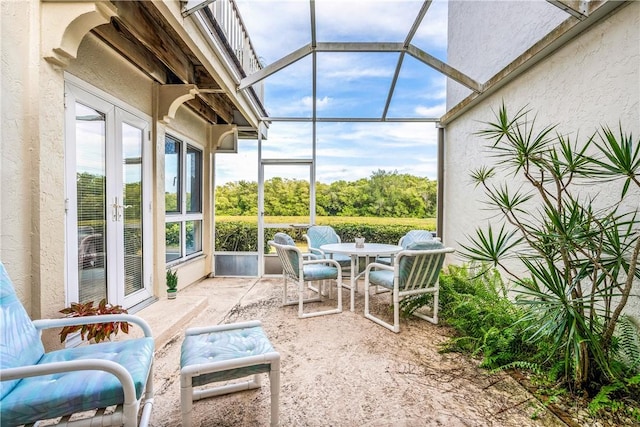 sunroom / solarium with a healthy amount of sunlight