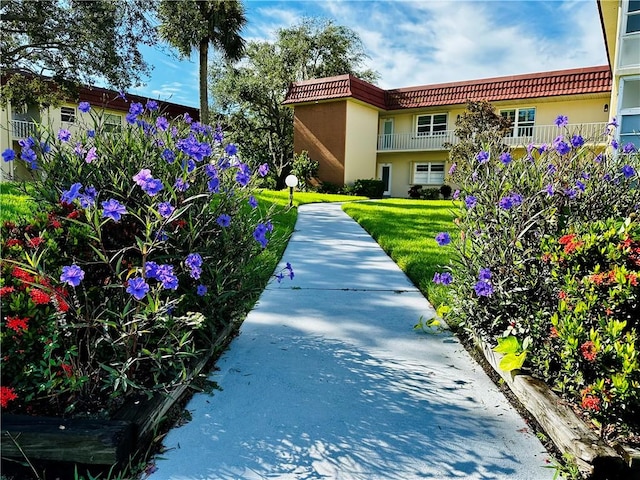 exterior space with a yard