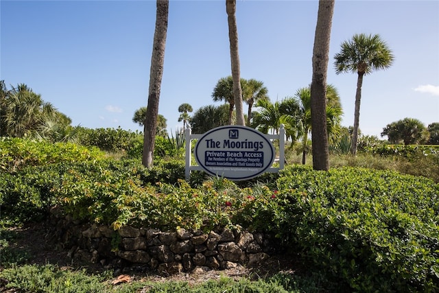 view of community / neighborhood sign