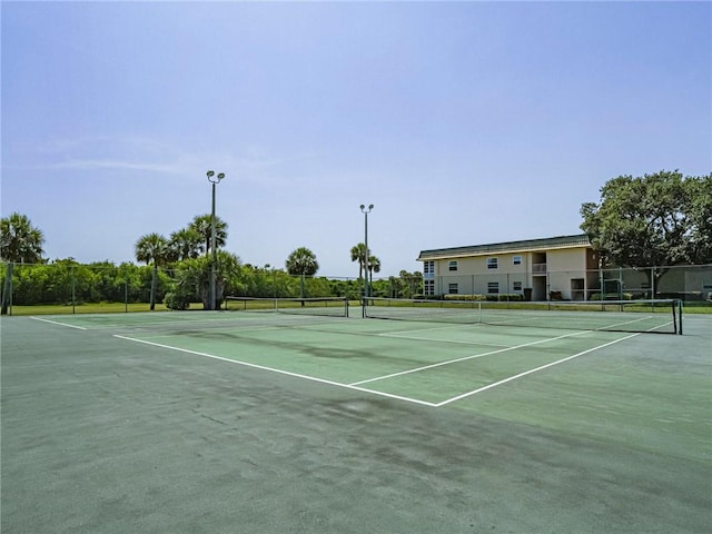14 Vista Gardens Trl Unit 102, Vero Beach, FL 32962 - view of tennis court