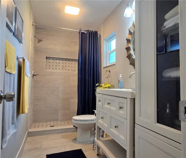 401 N 29th St, Fort Pierce, FL 34947 - bathroom featuring a tile shower and vanity