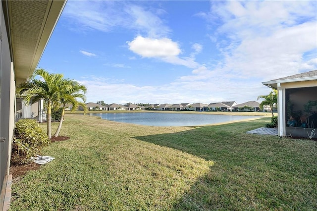 view of yard featuring a water view