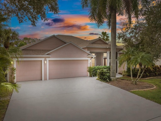 view of front facade featuring a garage