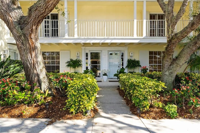 Listing photo 2 for 300 Harbour Dr Unit 501D, Vero Beach FL 32963