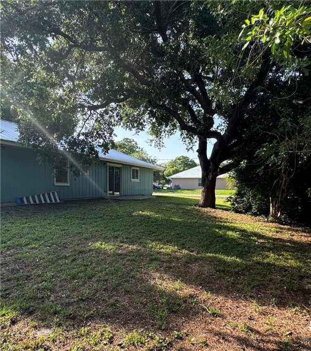 2380 89th Ave, Vero Beach, FL 32966 - view of grassy yard