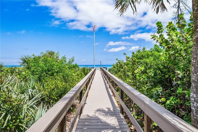 596 Ocean Rd, Vero Beach, FL 32963 - view of home's community with view of water and beach