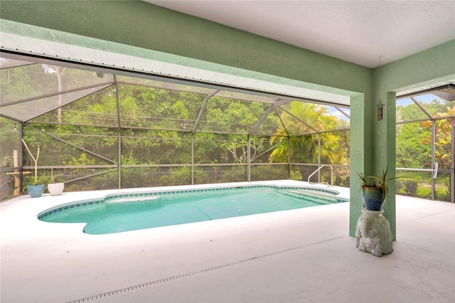 8145 95th Ct, Vero Beach, FL 32967 - pool featuring a lanai and a patio area