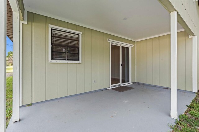 2906 1st St, Vero Beach, FL 32968 - view of patio / terrace